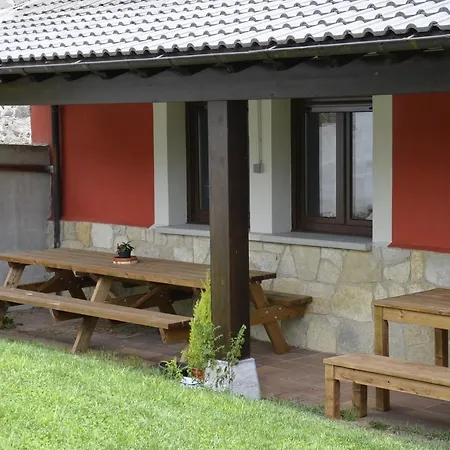 Albergue Cascoxu * Llanos de Someron